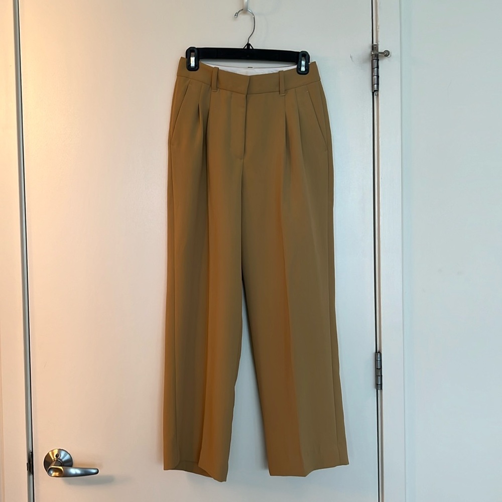 Aritzia Effortless Pants